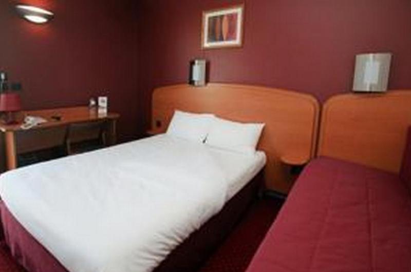 Sky Hotel Goussainville Charles De Gaulle Room photo