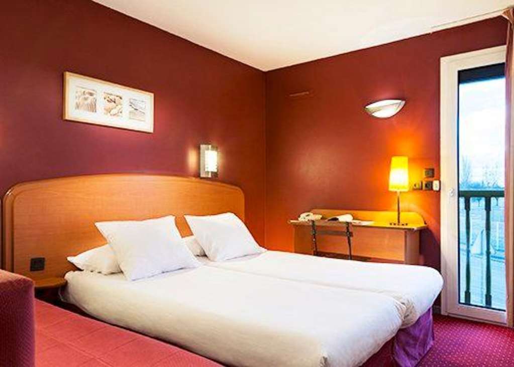 Sky Hotel Goussainville Charles De Gaulle Room photo